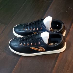 Women's Tretorn classics!